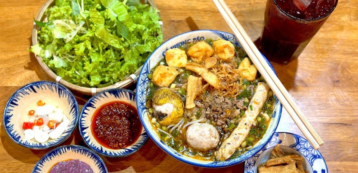 Bún Riêu Tóp Mỡ Mọc Giòn